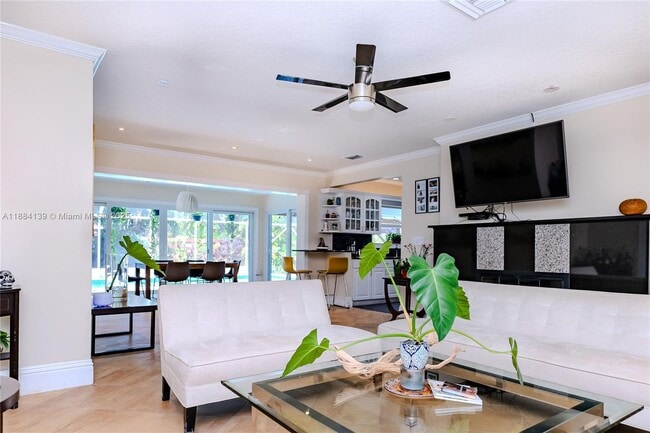 Foto del edificio - 1529 Bayview Dr