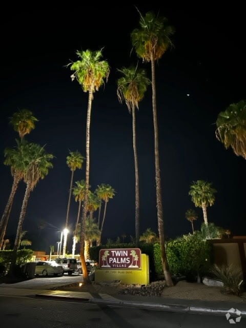 Building Photo - Twin Palms Apartments