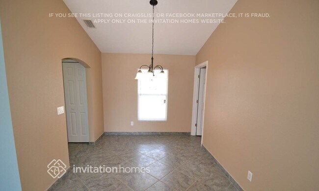 Building Photo - 3002 Alesio Ave