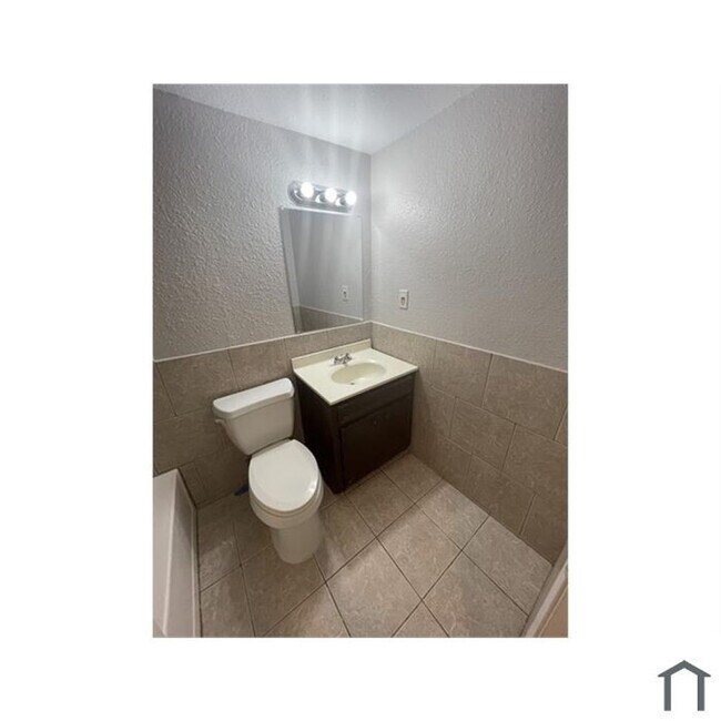 Foto del edificio - 608 E 19th St