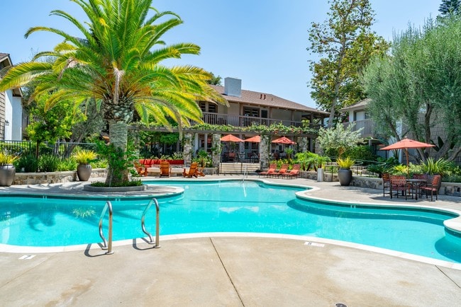 Building Photo - Moss Creek