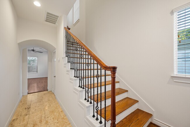 Foto del edificio - 2202 Hilshire Terrace Ct