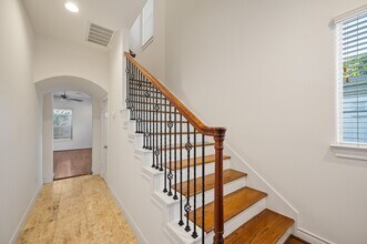 Building Photo - 2202 Hilshire Terrace Ct