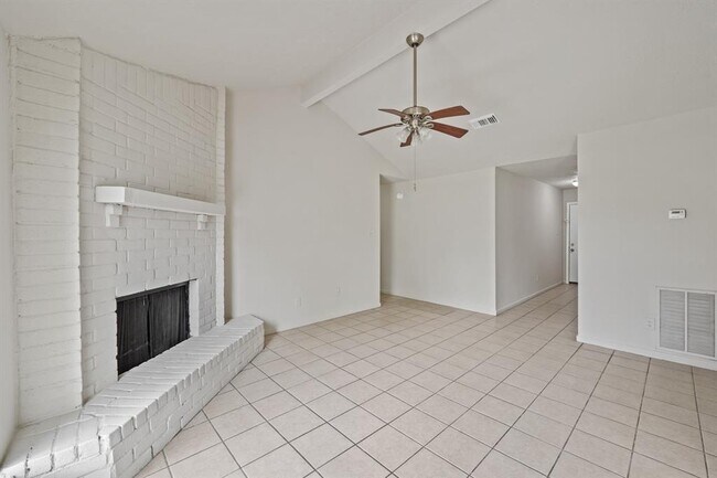 Foto del edificio - 4306 Tylergate Dr
