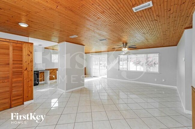 Foto del edificio - 1034 Hermosa Dr