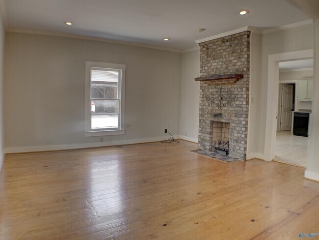 Building Photo - 708 Beirne Ave NE