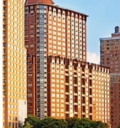 Building Photo - 400 Chambers St