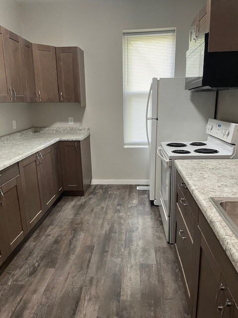 Foto del edificio - 4426B Holly Ave