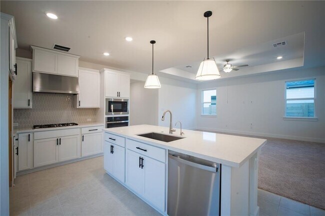 Foto del edificio - 524 Foresail Rd