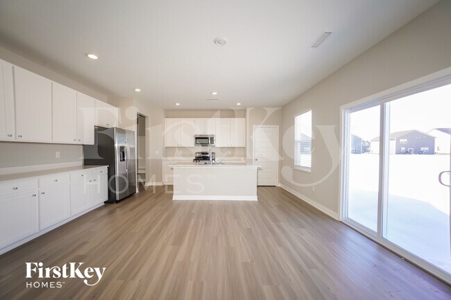 Building Photo - 2285 S Bingham Pl