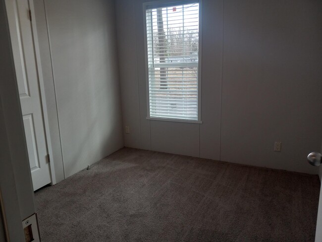 Building Photo - 1 Arbor Ln
