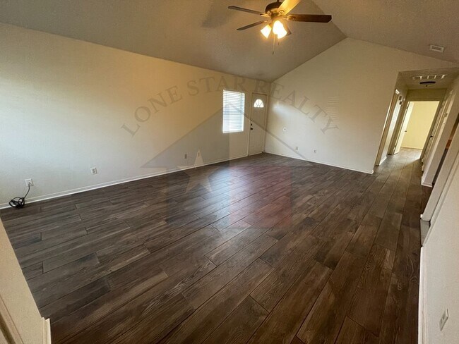 Foto del edificio - 514 S 58th St, Apt A- 3BD, 2BA, 1140 Sq Ft!