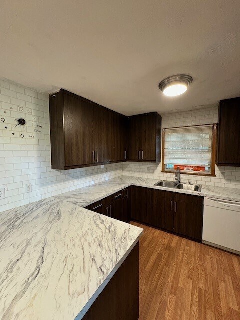 Building Photo - 3829 W Tyvola Rd
