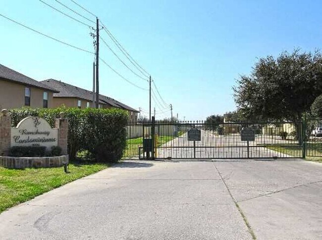 Foto del edificio - 1000 Ranchway Dr