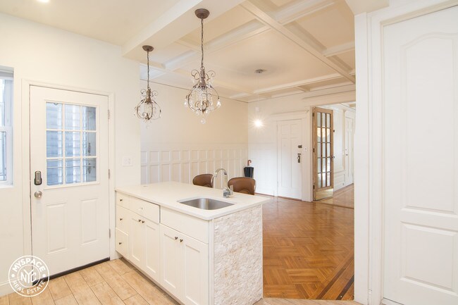 Building Photo - 1207 President St