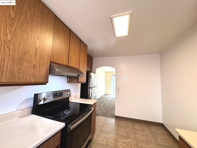 Foto del edificio - 554 Bancroft Ave
