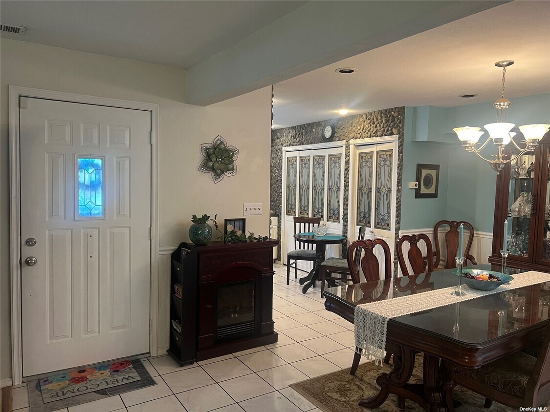 Foto principal - 206 Springmeadow Dr