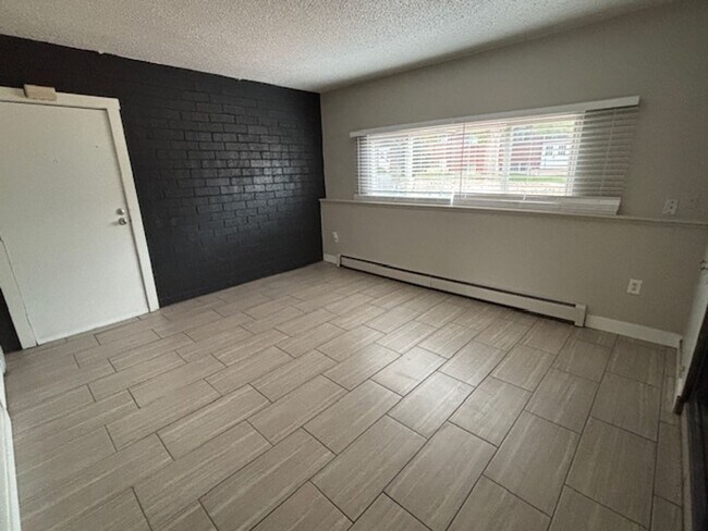 Foto del edificio - 6636 Dublin Loop W