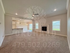 Building Photo - 904 Maple Vw St
