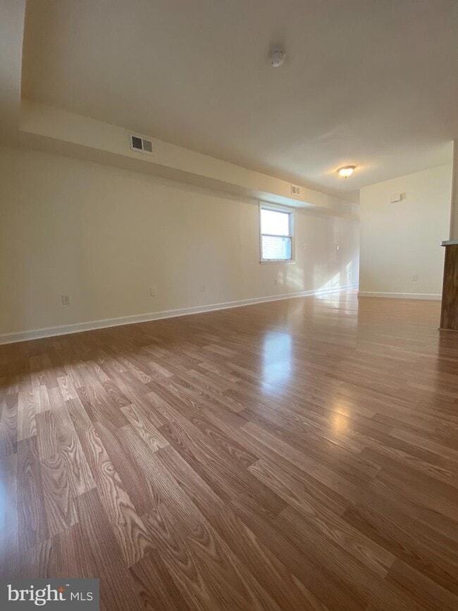 Building Photo - 331 N Governors Ave