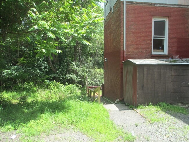Building Photo - 8 Allison Ave
