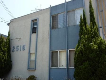 Building Photo - 2516 Vanderbilt Ln