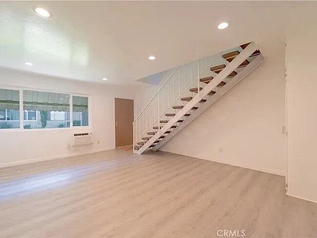 Building Photo - 5593 Pioneer Blvd