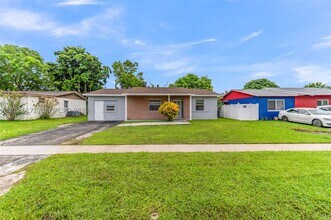Building Photo - 608 SW 76th Terrace