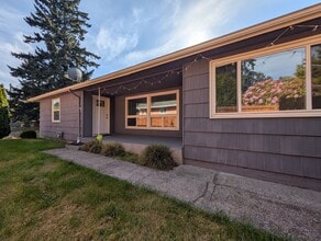 Building Photo - 19021 8th Ave S