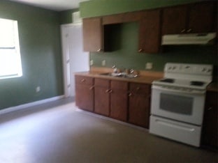 Building Photo - 2 Bed 1 Bath Home | Pet Friendly | Washer ...