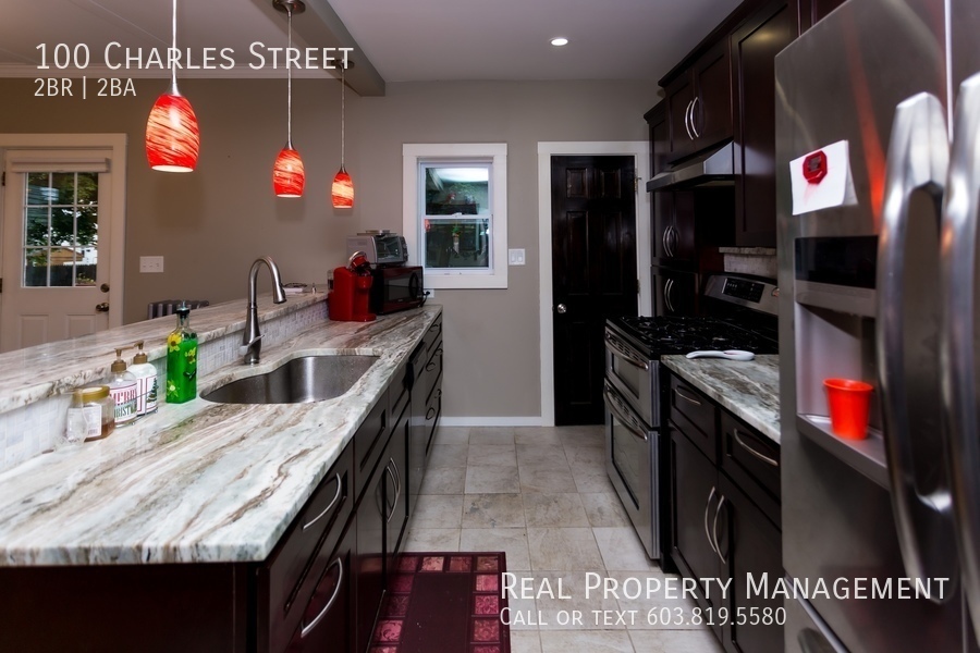 Primary Photo - Spacious Rochester 2 Bedroom Duplex Availa...