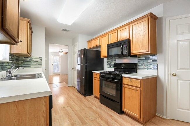 Foto del edificio - 15204 Drusilla's Dr