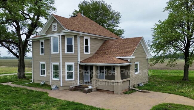 Building Photo - 1522 E 1850 Rd