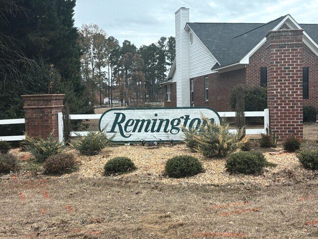 Building Photo - 1135 Derbyshire Rd