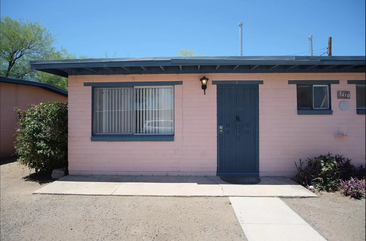 Primary Photo - 3419 E Lind Rd