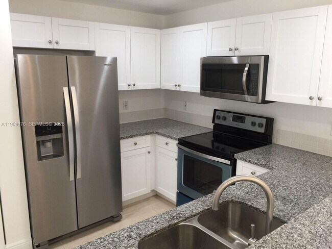 Foto del edificio - 10902 NW 83rd St