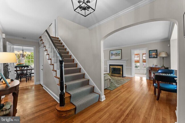 Building Photo - 507 Meadowbrook Cir
