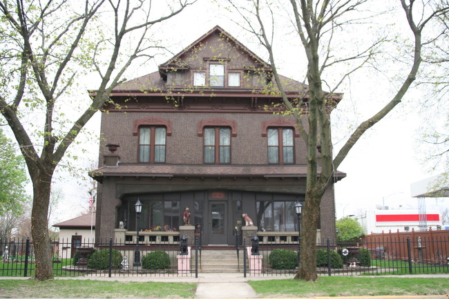 Primary Photo - 311 E Washington St