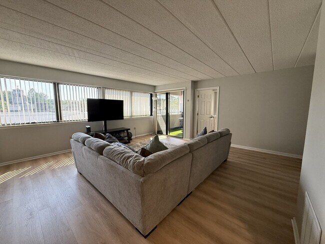 Foto del edificio - Luxury Living at Midtown Square