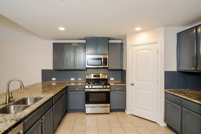 Building Photo - 15121 Cinnamon Teal