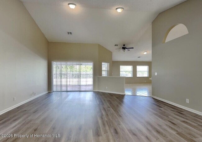 Foto del edificio - 1502 Overland Dr