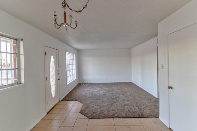 Building Photo - 5108 Mt Hood Dr