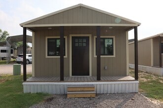 Building Photo - 801 Silver Creek Azle Rd