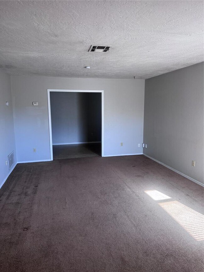 Foto del edificio - 205 Barrett Pl