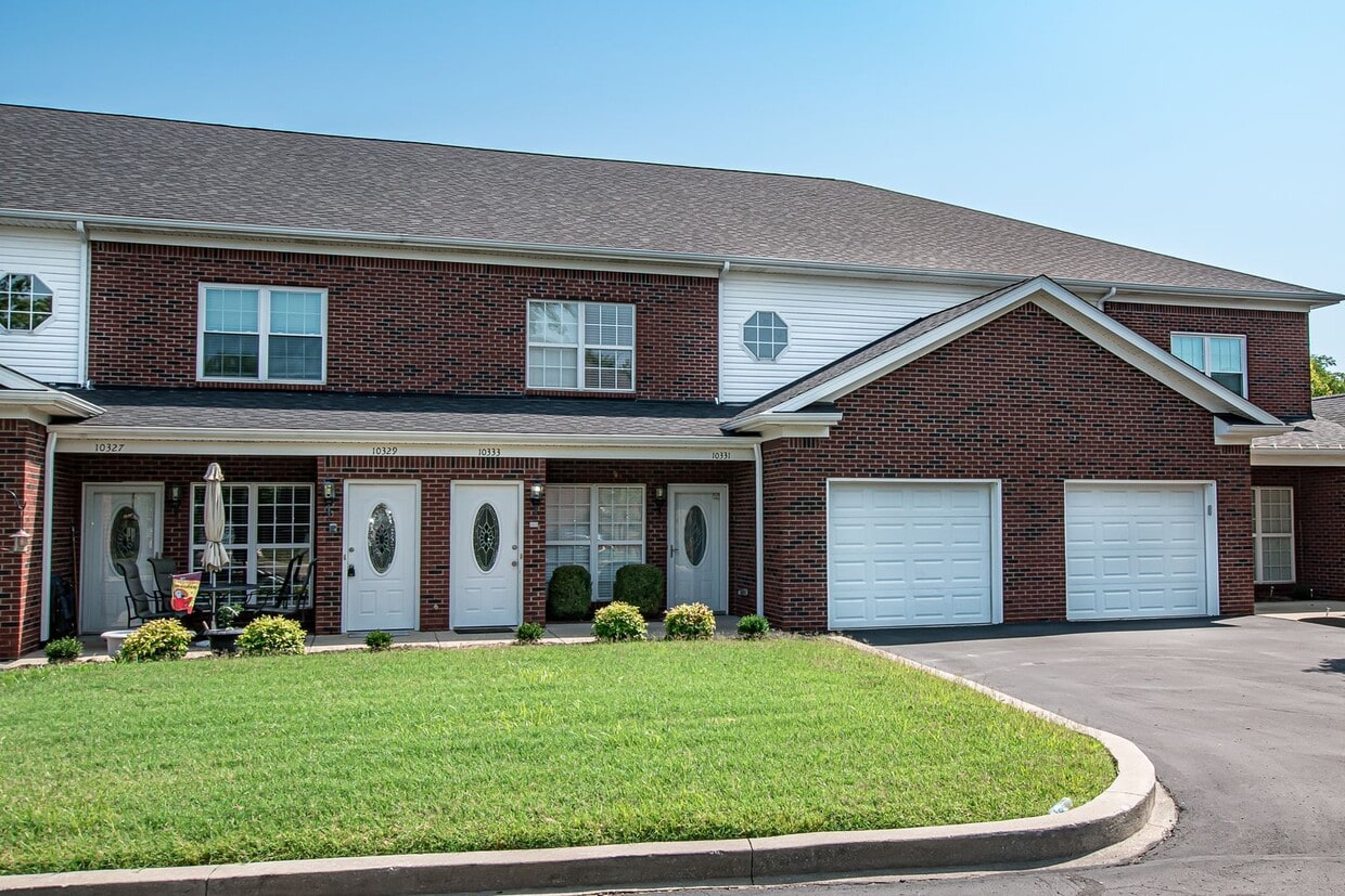 Primary Photo - Stunning Two Bedroom, Two Bathroom Apartme...