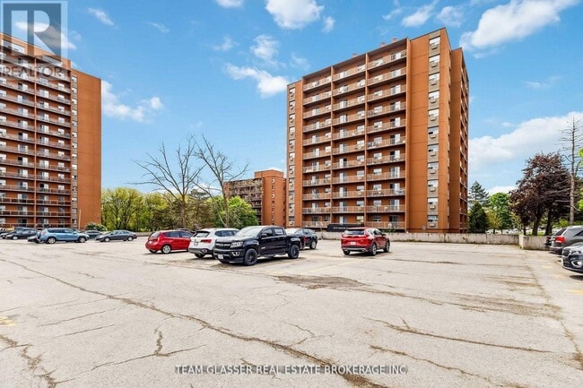 Building Photo - 1560 Adelaide St