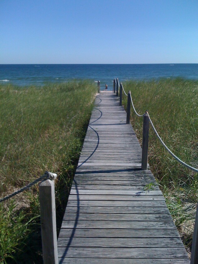 Primary Photo - 179 B N Shore Blvd