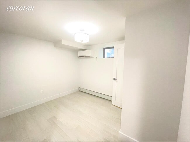 Building Photo - 318 Midwood St