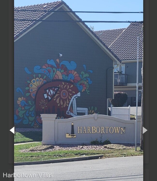 Foto del edificio - 2 br, 2 bath Apartment - 1321A NE 39th St....