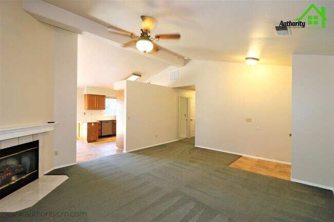 Foto del edificio - 2882 Sandstone Dr